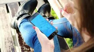 Capa: Baixar Apps de Segredos para Adolescentes: Proteção Garantida