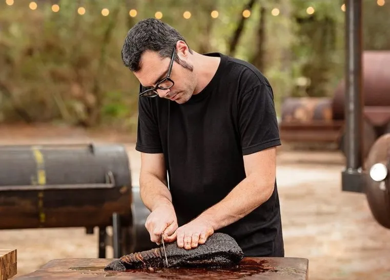 Capa: MasterClass Aaron Franklin: Baixe o Segredo do Texas BBQ Agora!